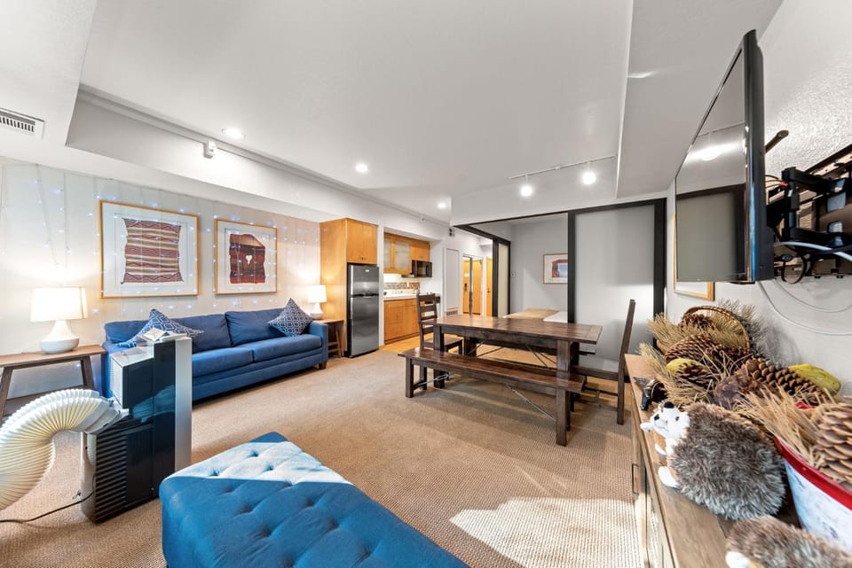 Palisades Tahoe Lodge Rentals Studio #110 Apartment in Palisades Tahoe (Olympic Valley)