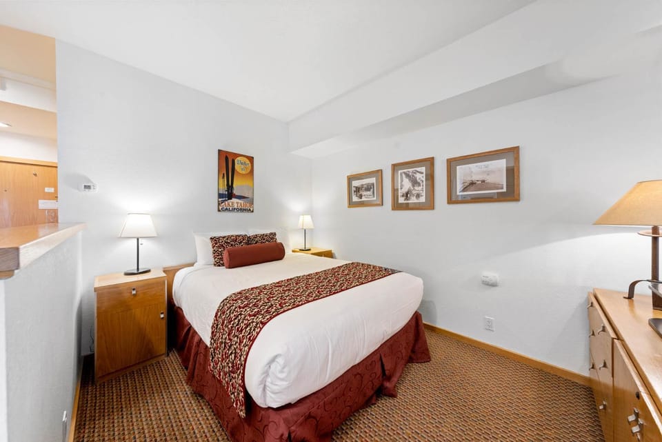 Palisades Tahoe Lodge Rentals Studio #115 Apartment in Palisades Tahoe (Olympic Valley)