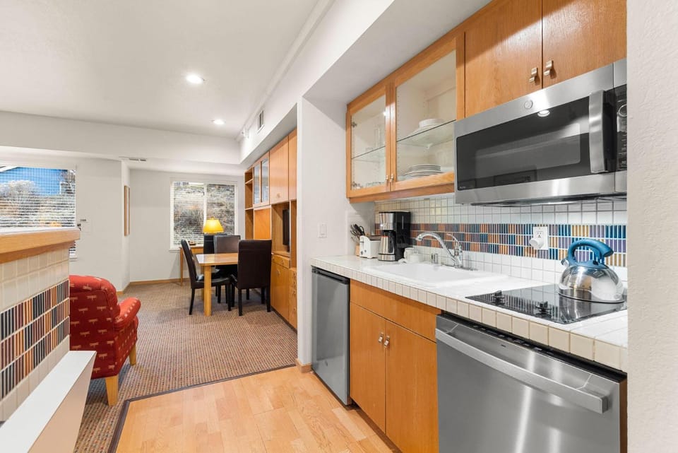 Palisades Tahoe Lodge Rentals Studio #118 Apartment in Palisades Tahoe (Olympic Valley)