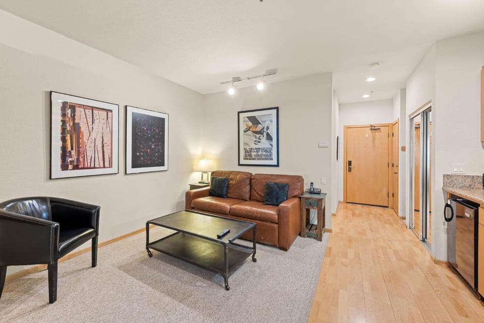 Palisades Tahoe Lodge Rentals Studio #152 Apartment in Palisades Tahoe (Olympic Valley)