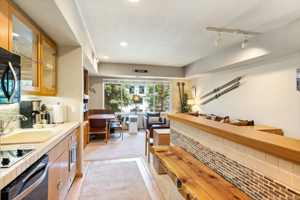 Palisades Tahoe Lodge Rentals Studio #207 Apartment in Palisades Tahoe (Olympic Valley)