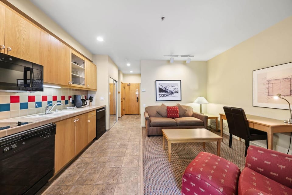 Palisades Tahoe Lodge Rentals Studio #155 Apartment in Palisades Tahoe (Olympic Valley)