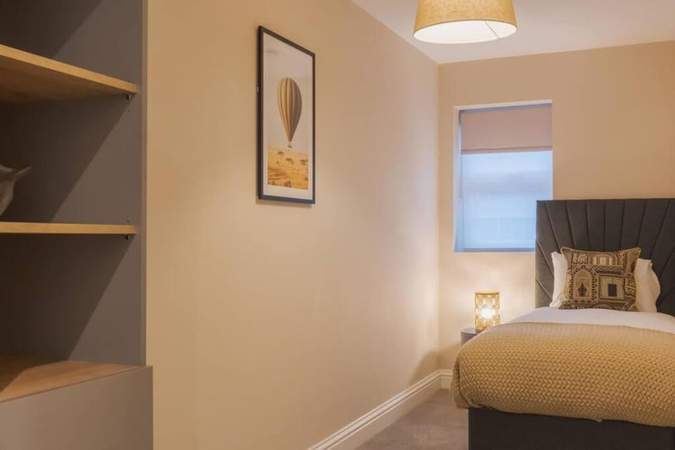 2BED 2BATH Bliss, Private Parking - By Tempstay Apartment in Windsor