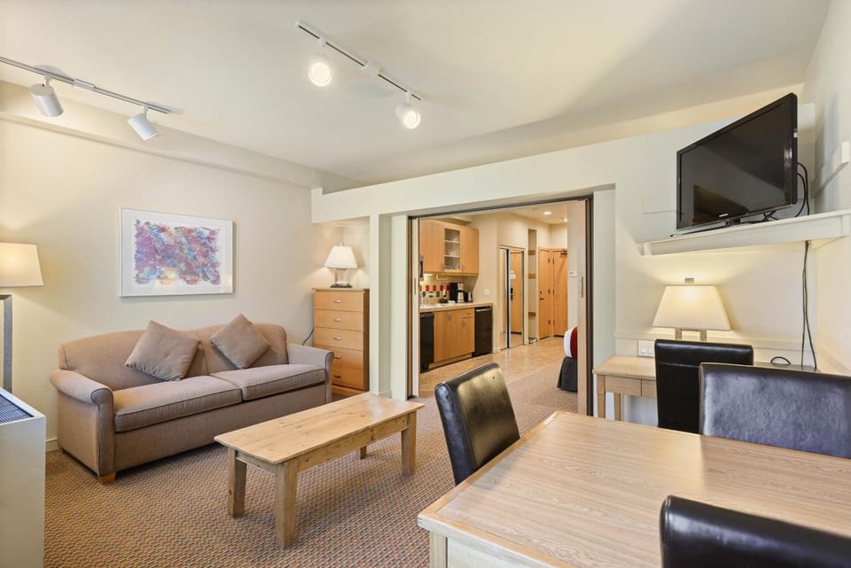 Palisades Tahoe Lodge Rentals Studio #250 Apartment in Palisades Tahoe (Olympic Valley)