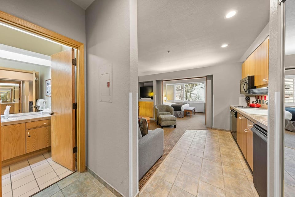 Palisades Tahoe Lodge Rentals Studio #255 Apartment in Palisades Tahoe (Olympic Valley)