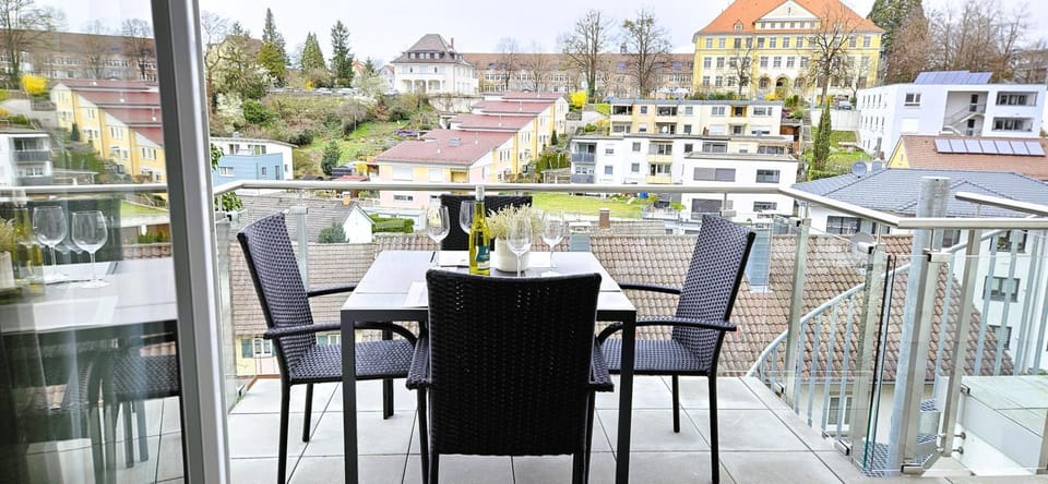 Balcony/Terrace, Food