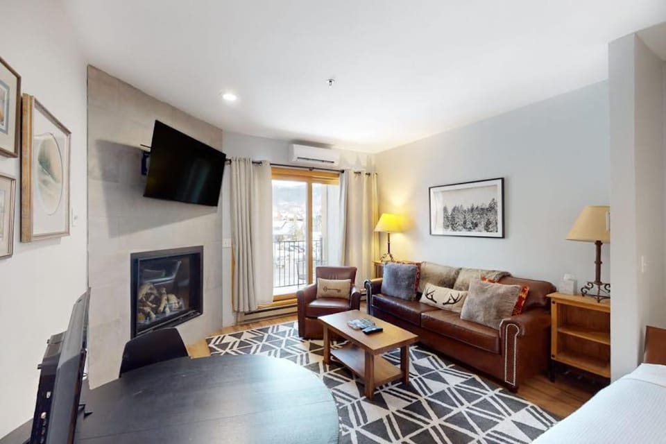 Snow Flower 101 Apartment in Steamboat Springs