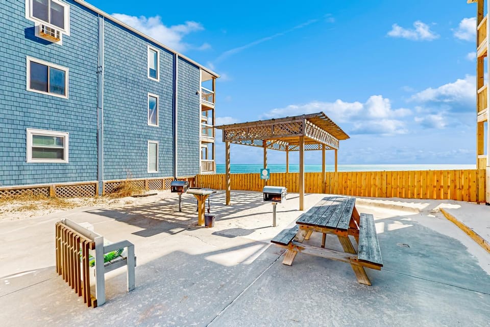 NTBTR109 Topsail Reef 109 House in North Topsail Beach