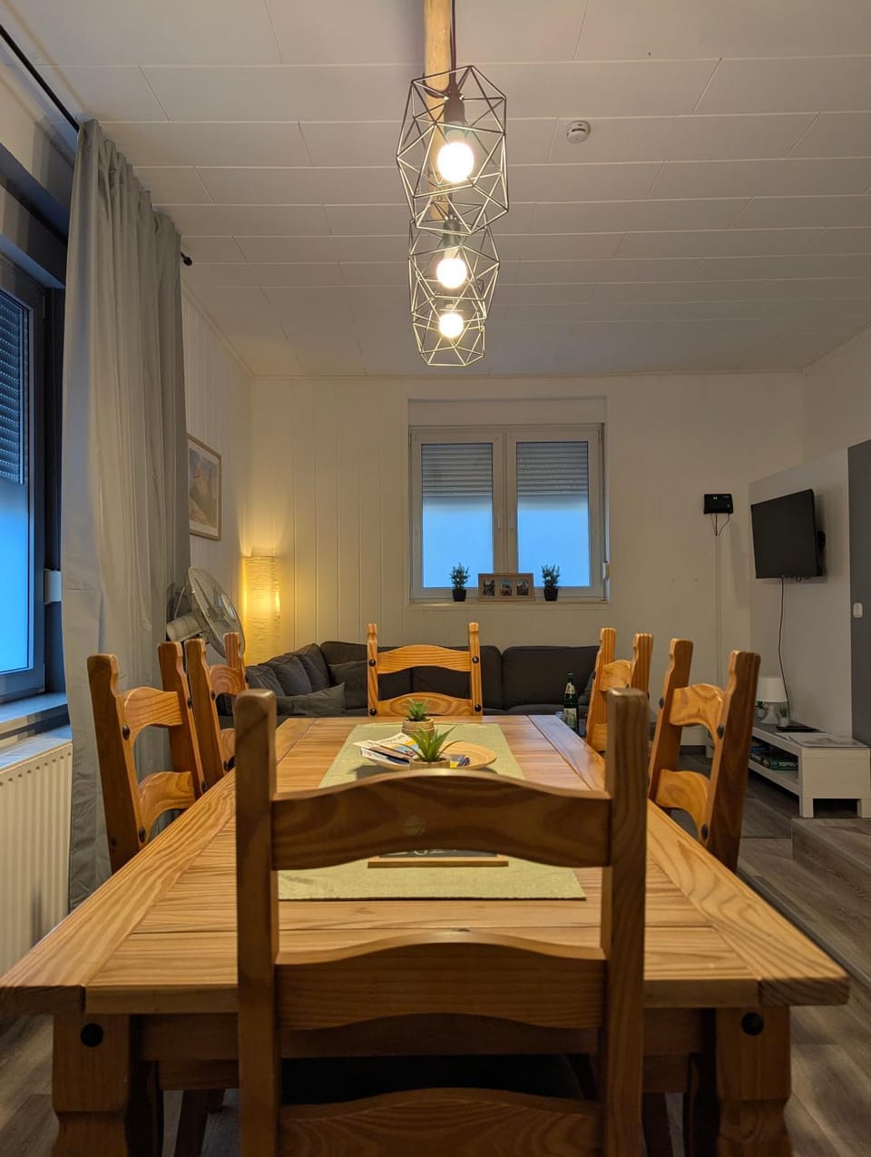 Living room, Seating area, Dining area
