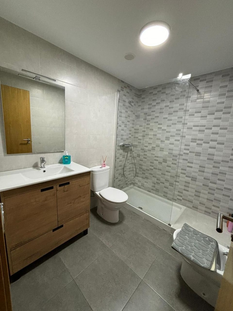 Shower, Bathroom, bidet