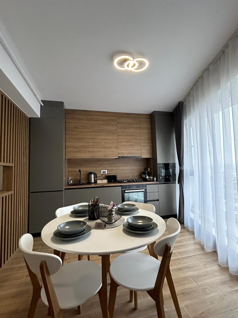 Coffee/tea facilities, Dining area, pet friendly, stove, toaster