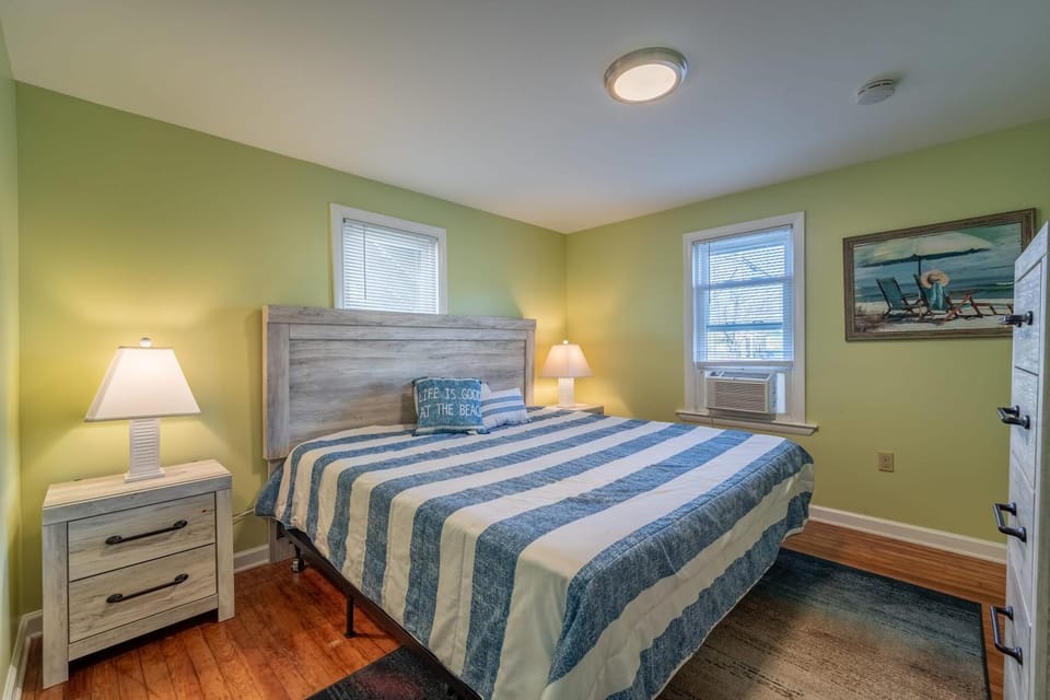 208 Cottage 5 Yellow 1st unit Apartment in Ocean City