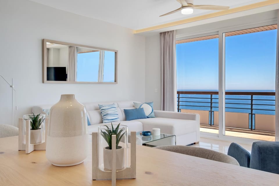Living room, Photo of the whole room, Sea view