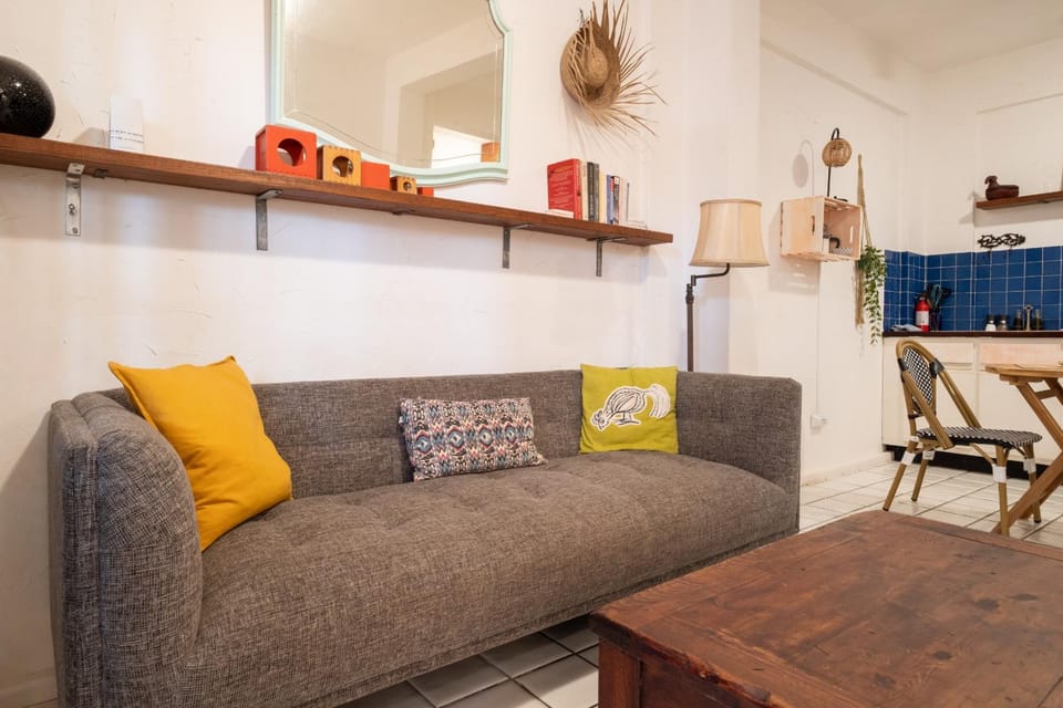 Communal lounge/ TV room, Living room