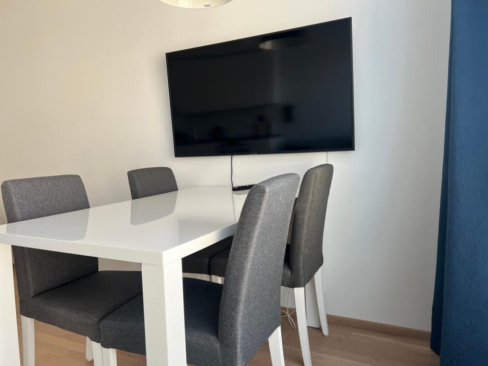 Communal lounge/ TV room, Dining area