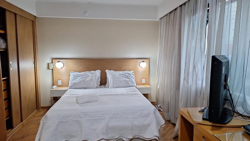 APARTAMENTO HOTEL AV IBIRAPUERA 2534 LUXO , CONFORTÁVEL em MOEMA Apartment in Sao Paulo City
