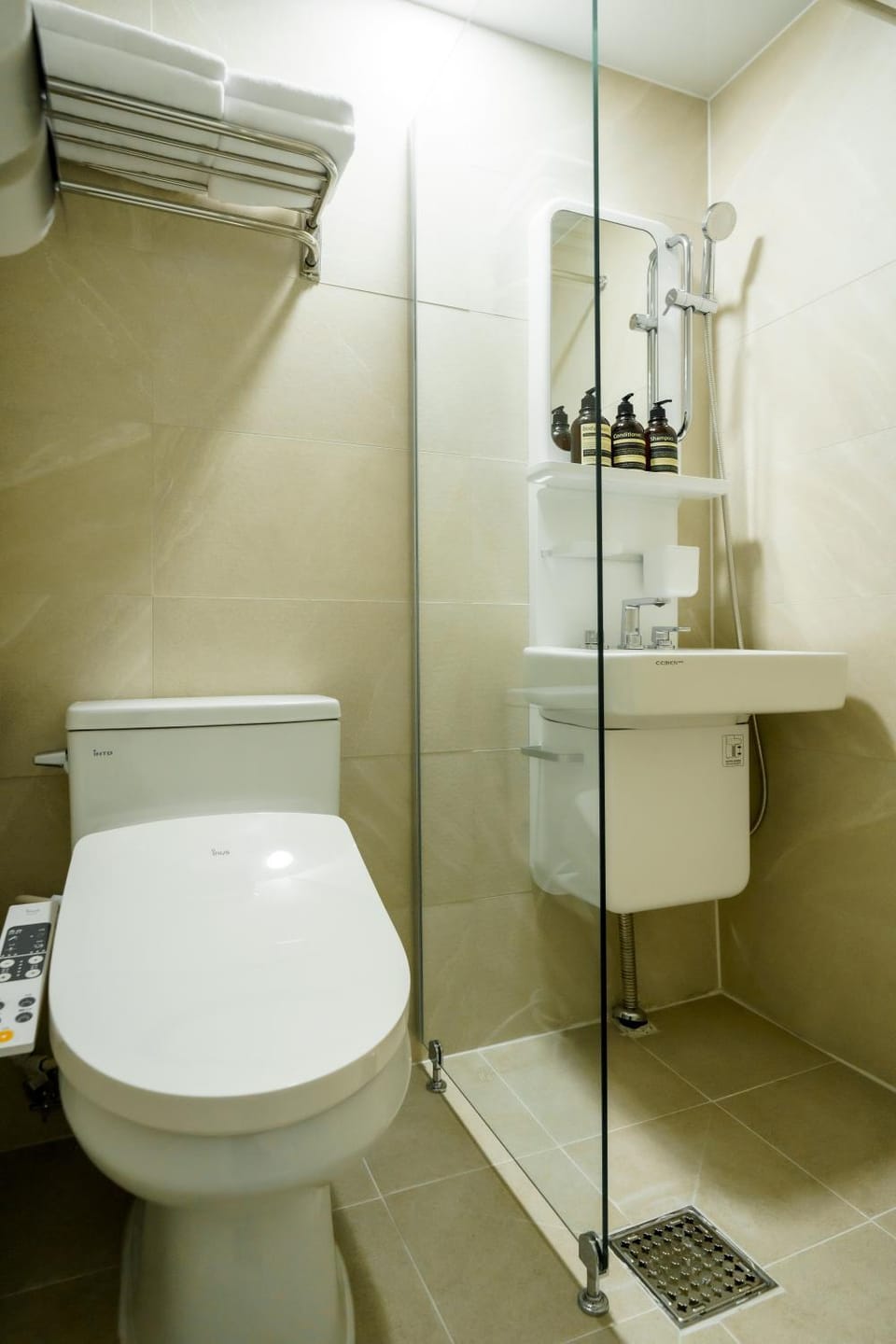 Shower, Toilet, bidet