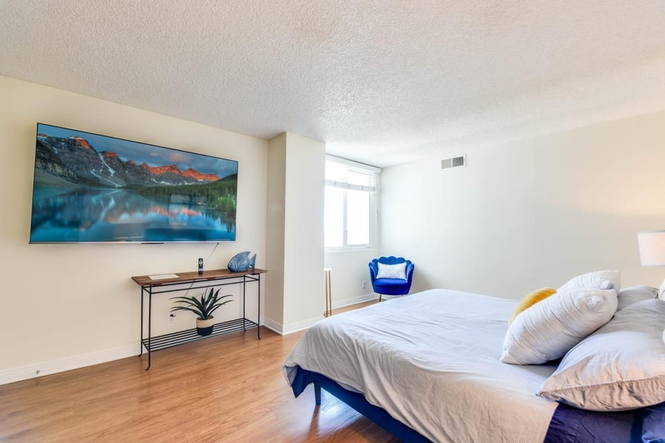Nautical 2 Bedroom with Beautiful Ocean Views Apartment in Marina del Rey