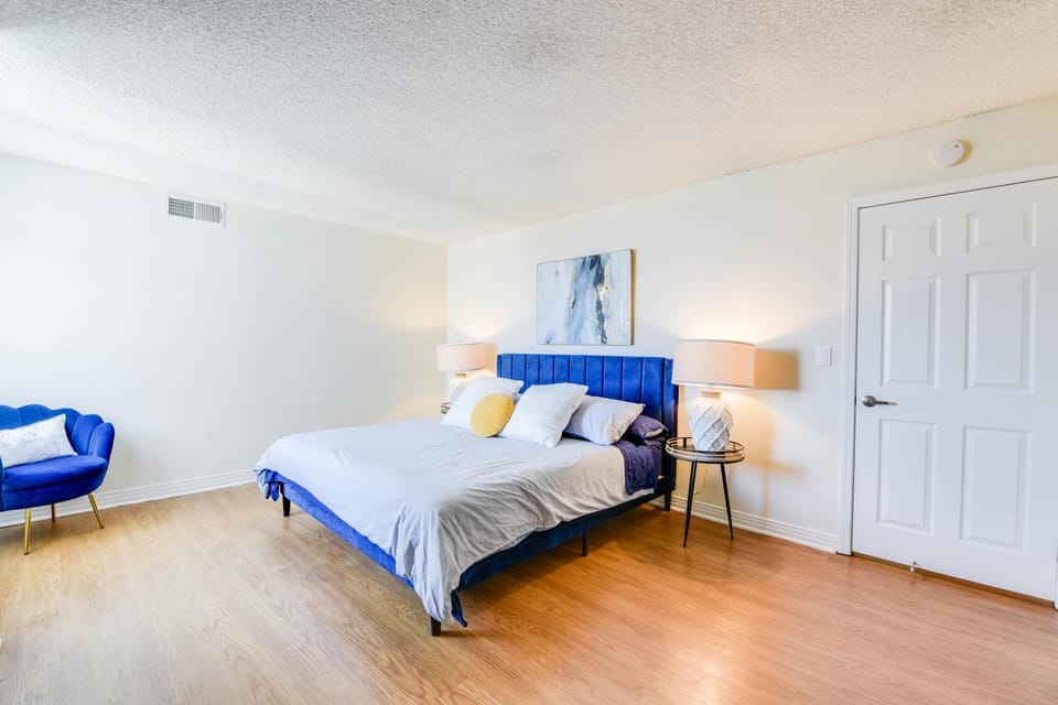 Nautical 2 Bedroom with Beautiful Ocean Views Apartment in Marina del Rey