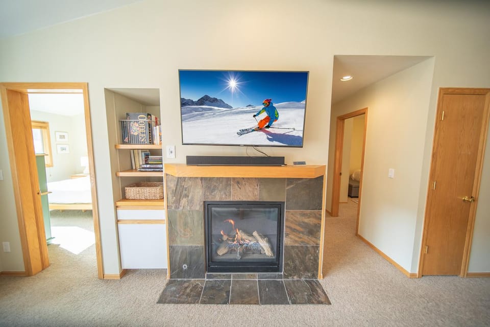 Cinnamon Ridge D323 by SummitCove Lodging in Colorado House in Keystone