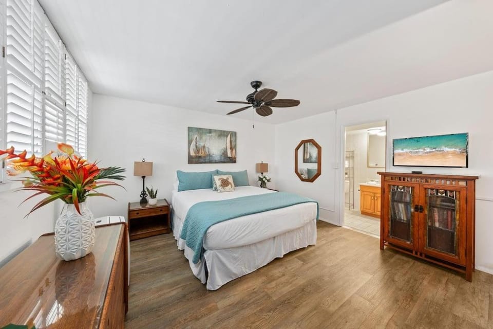 Milowai 302 · MIL 302 Oceanfront 2BD w Ocean Views Whale Watch House in Maalaea
