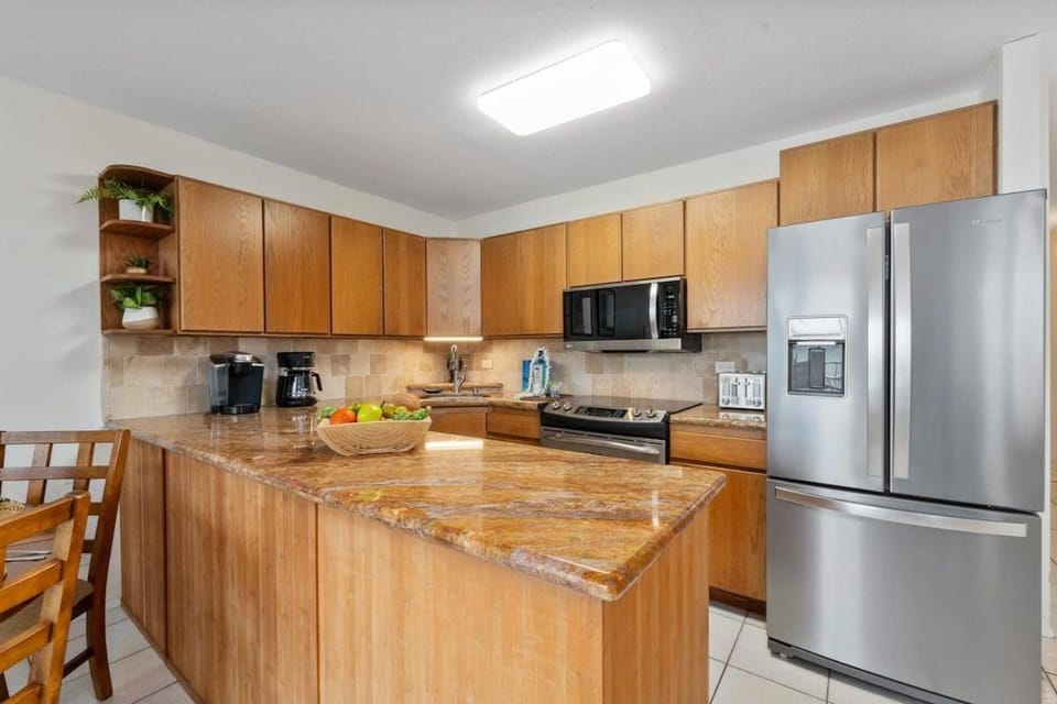 Milowai 302 · MIL 302 Oceanfront 2BD w Ocean Views Whale Watch House in Maalaea