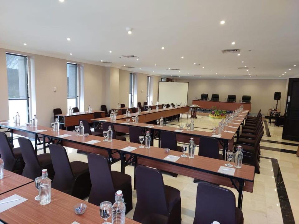 Meeting/conference room