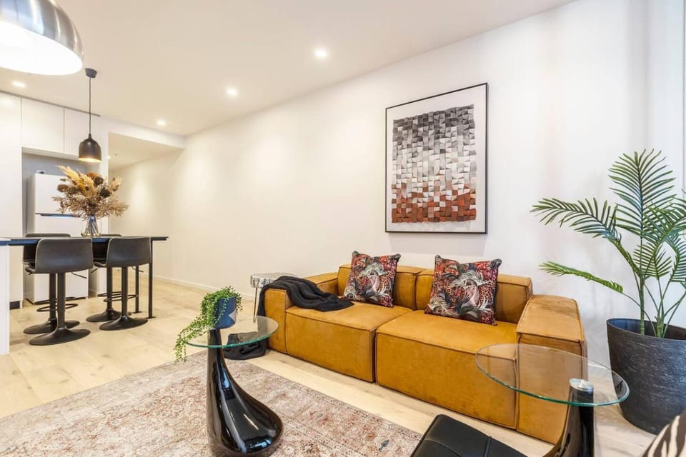St Kilda Meets NYC New York-style Apt Parking Apartment in Saint Kilda