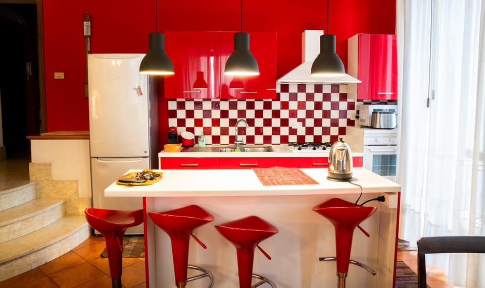Kitchen or kitchenette, Dining area, dishwasher, minibar, pet friendly