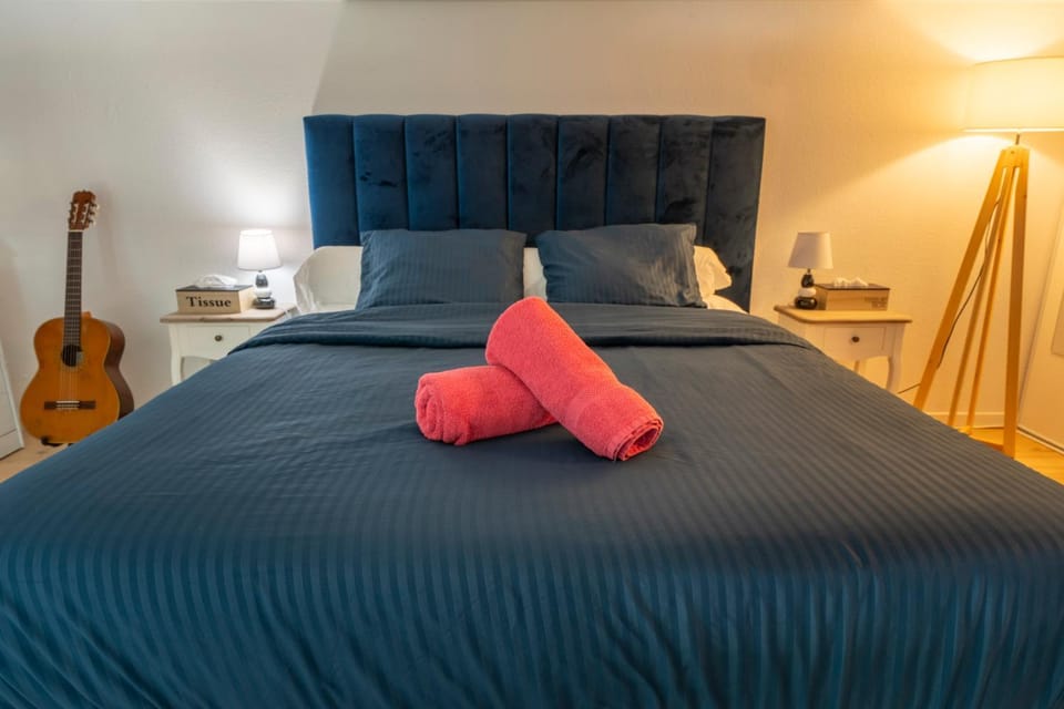 Duplex Premium - Balcon Vue Port - 100m de la Plage - 4 Pers - TV 4K Apartment in Saint-Gilles-Croix-de-Vie