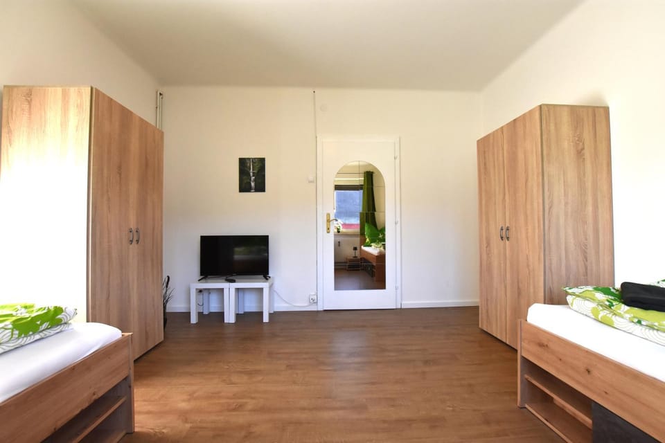 Perfekt Für Gruppen, 5 Einzelbetten Apartment in Graz