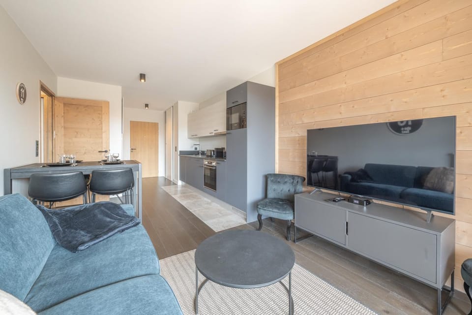 TV and multimedia, Kitchen or kitchenette, Living room, Dining area