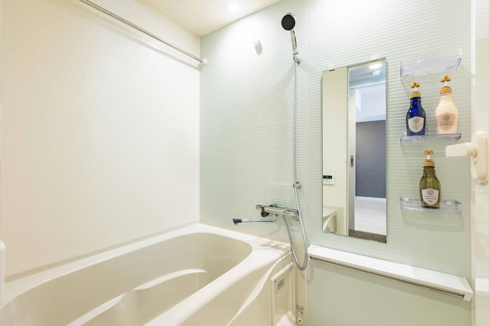 Shower, Bathroom, Bath, towels
