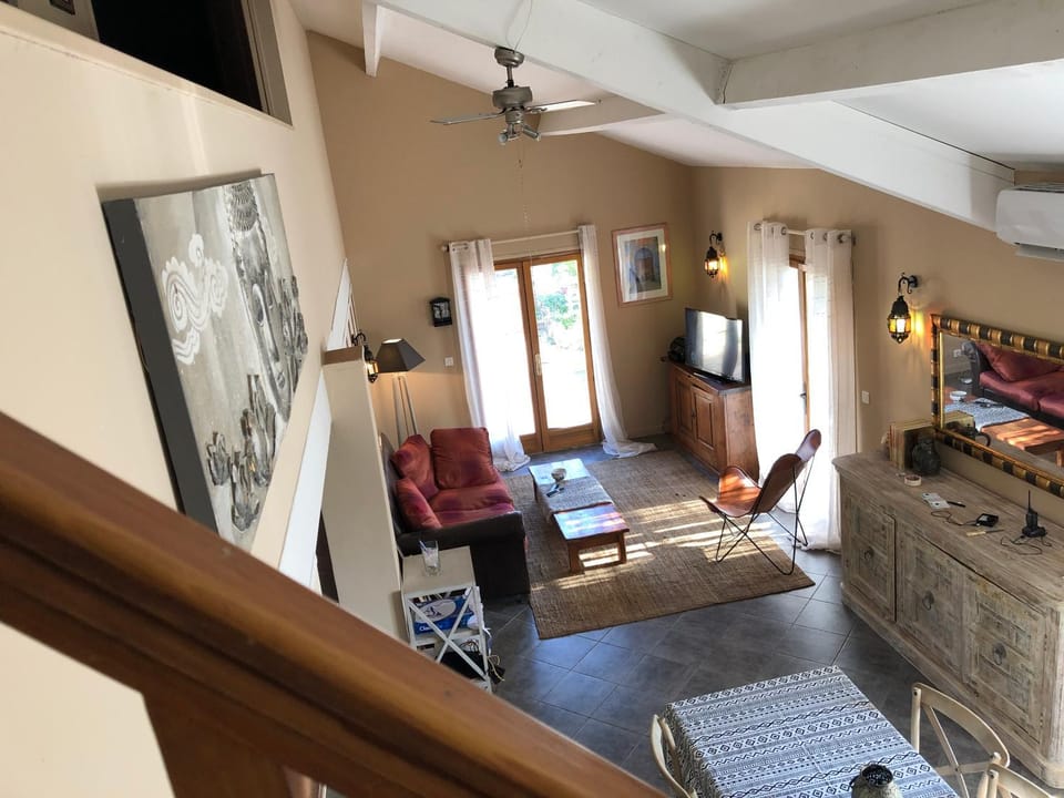 Villa rouge House in Provence-Alpes-Côte d'Azur