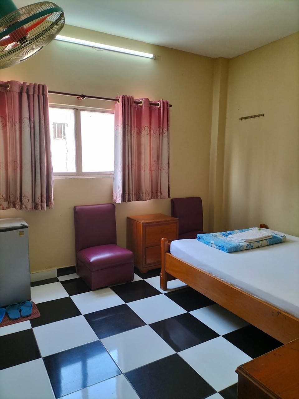 KHÁCH SẠN HỒNG ĐÀO Hotel in Ho Chi Minh City