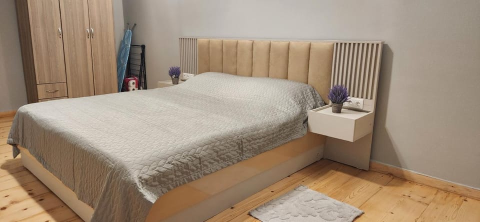 Bed, Bedroom, internet