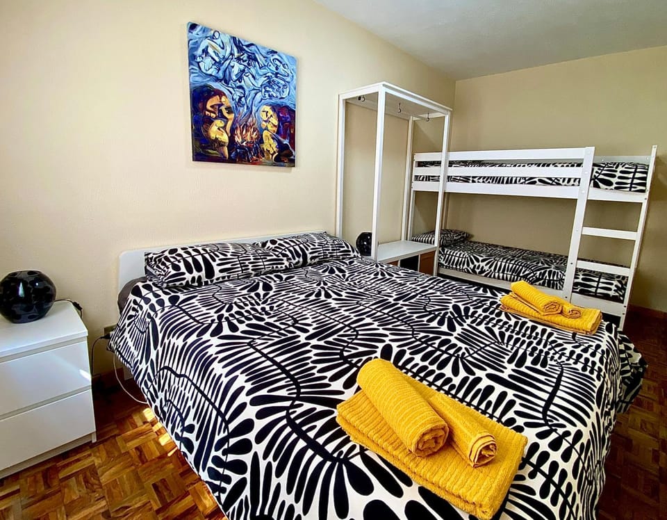 Bed, Bedroom, bunk bed