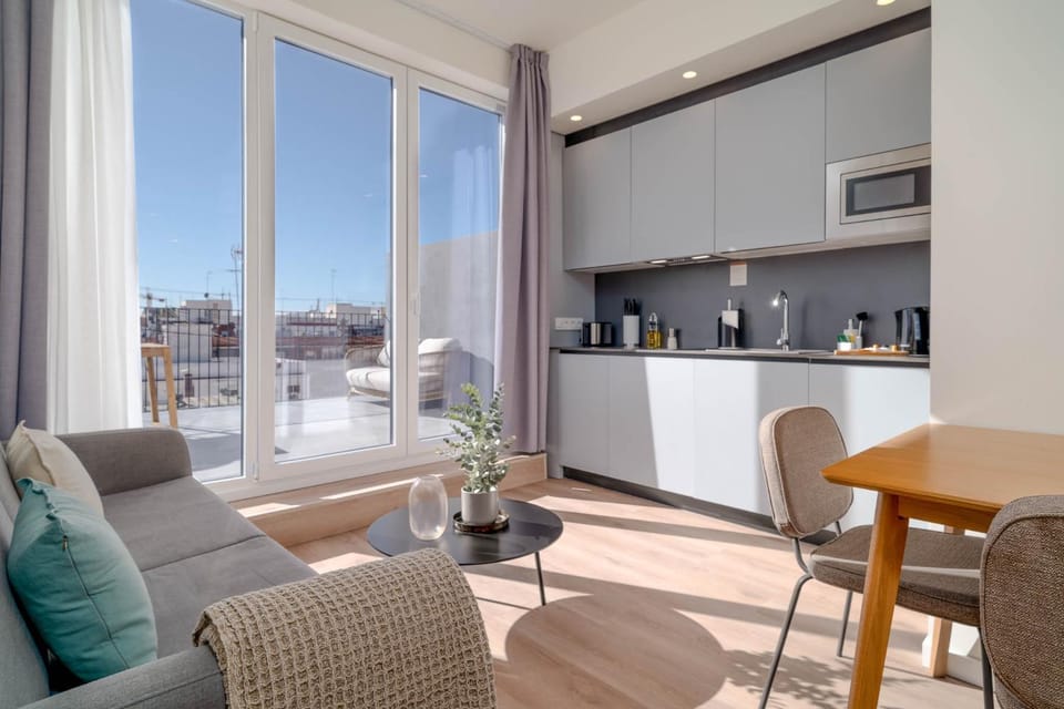 View (from property/room), Balcony/Terrace, Kitchen or kitchenette