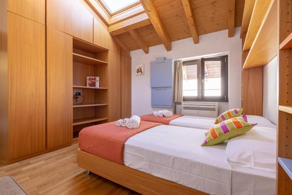 Bed, Photo of the whole room, Bedroom, towels, wardrobe
