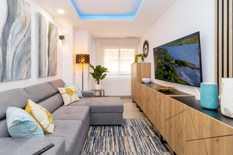 Communal lounge/ TV room, TV and multimedia, Living room, Seating area