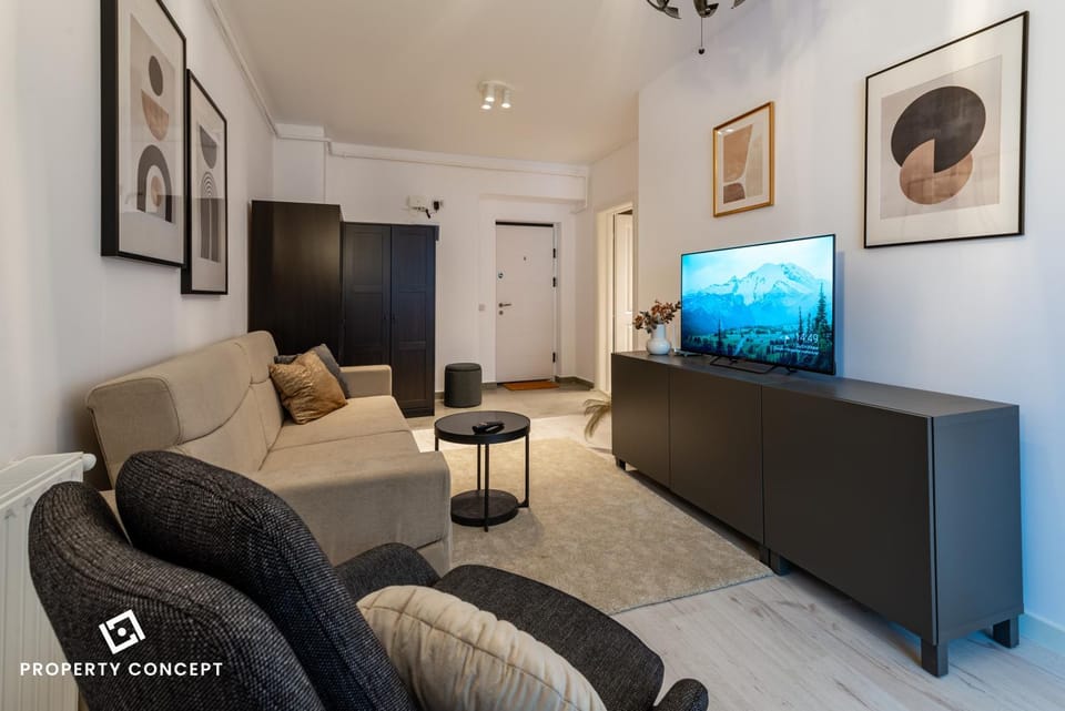 Communal lounge/ TV room, TV and multimedia, Living room, Seating area, Evening entertainment