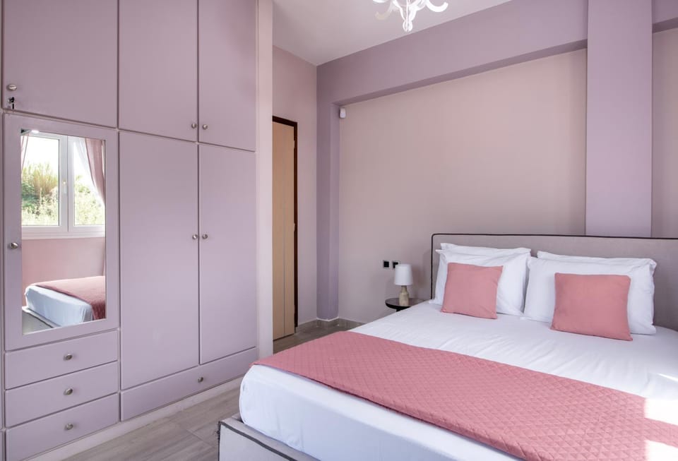 Bed, Photo of the whole room, Bedroom, wardrobe