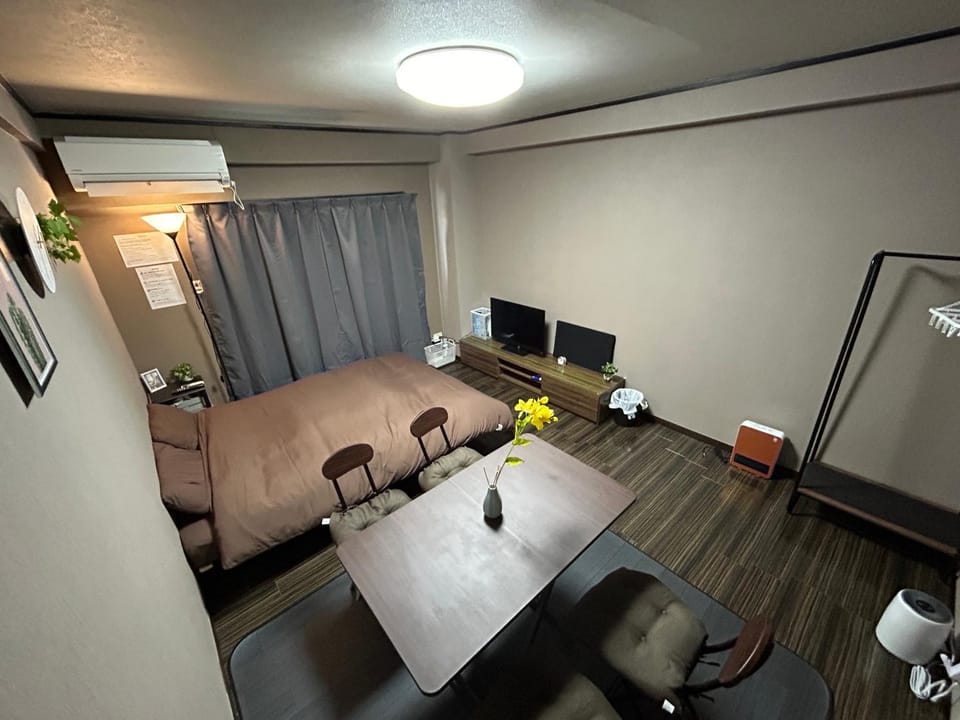 Bed, TV and multimedia, Living room, Photo of the whole room, Dining area, Bedroom, hair dresser