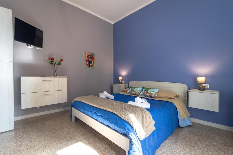 Living room, Bedroom