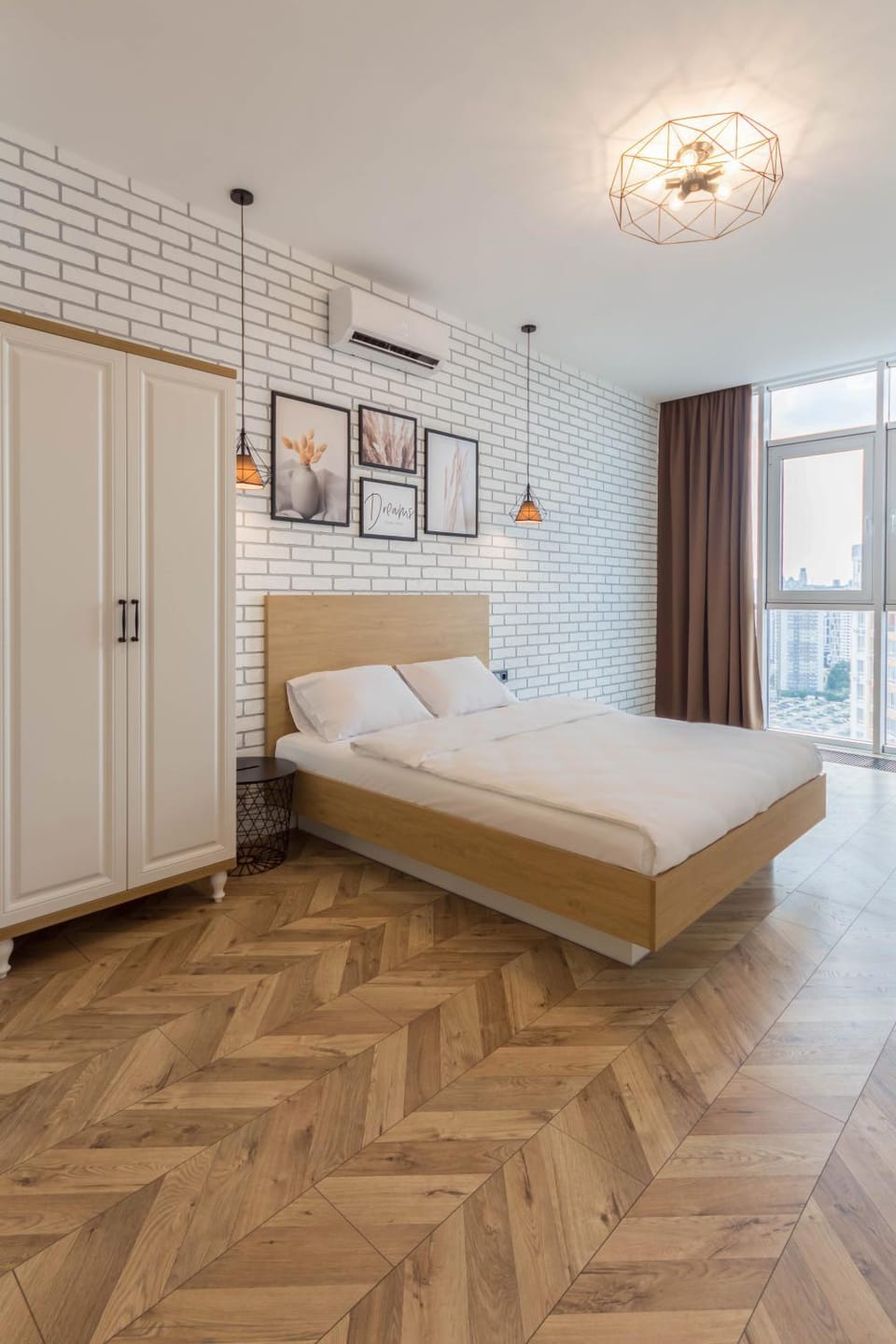 Bed, Photo of the whole room, Bedroom, wardrobe, air conditioner