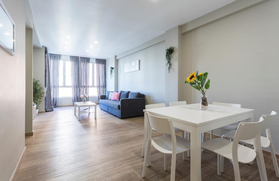 Living room, Seating area, Dining area