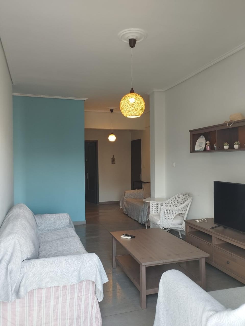 TV and multimedia, Living room, Seating area