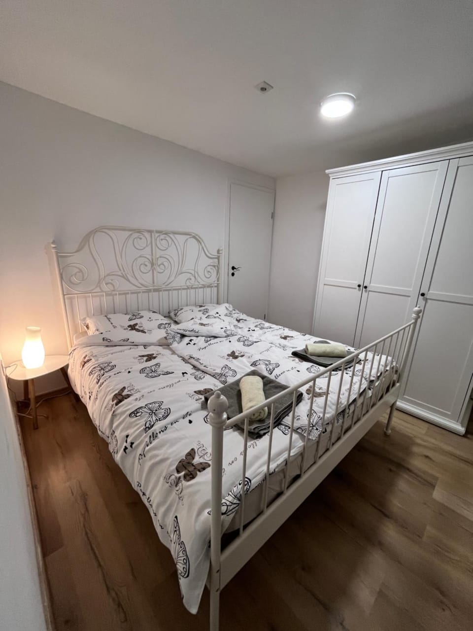 Bed, Bedroom, wardrobe