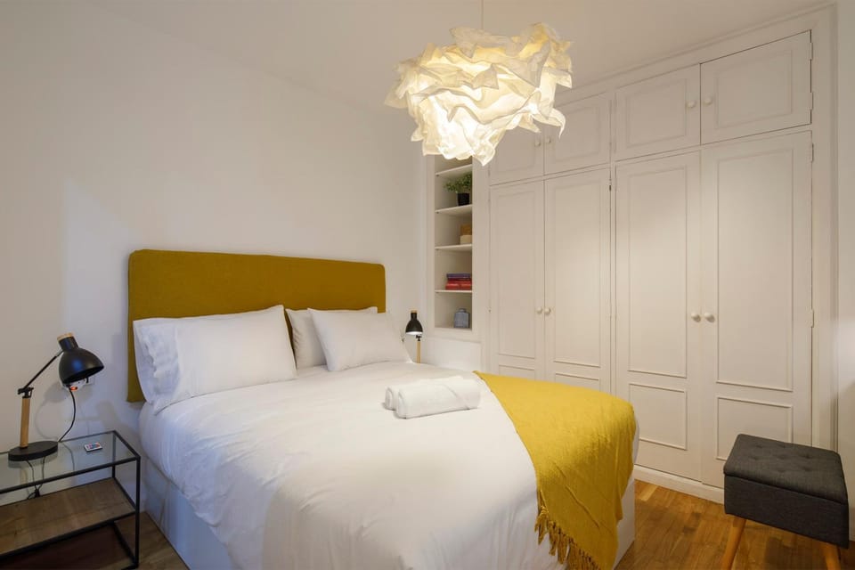 Coqueto con piscina y parking by CABANA Rentals Apartment in Vigo