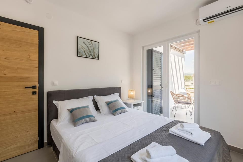 Exclusive Villa Del Mar in Milna with a pool Villa in Split-Dalmatia County